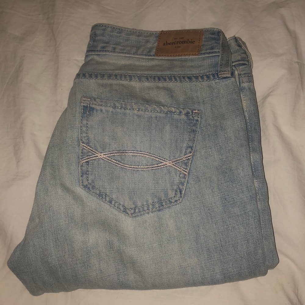 Ripped cropped light wash jeans